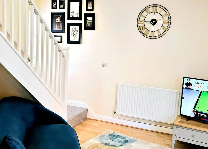 Beautiful Townhouse With Netflix