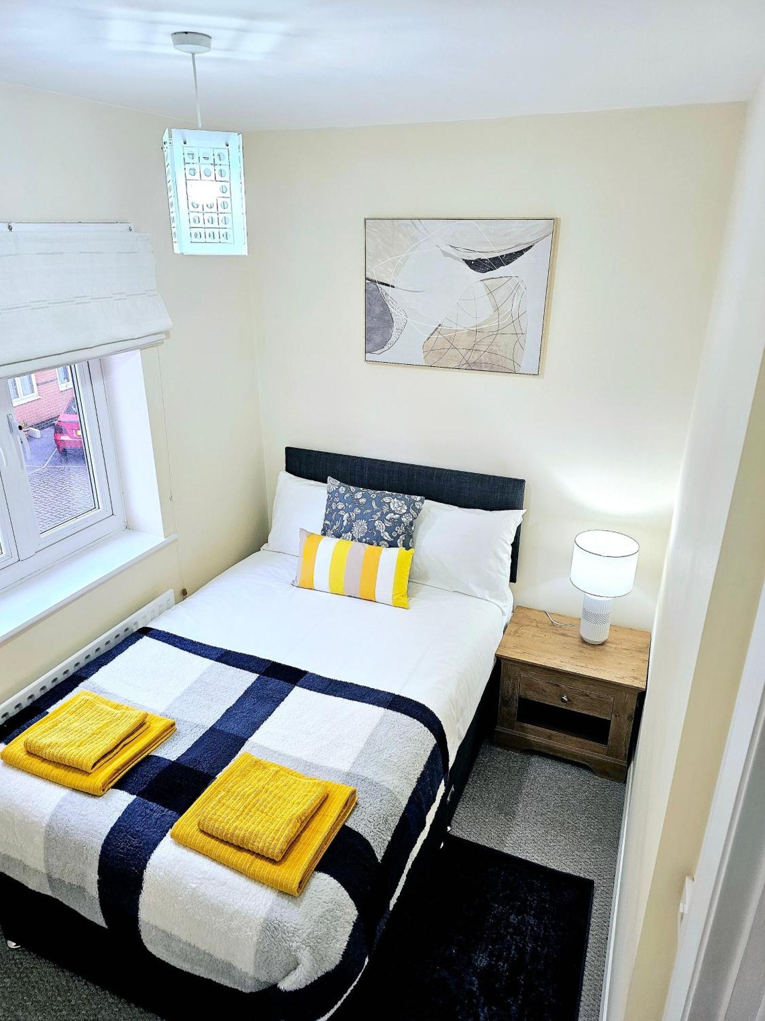 Beautiful Townhouse With Netflix * Long Eaton